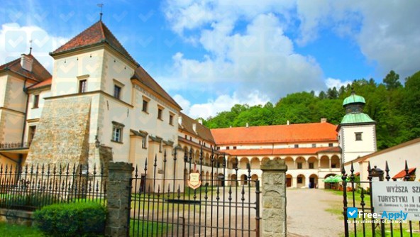 Photo de l’Higher School of Tourism and Ecology in Sucha Beskidzka #11