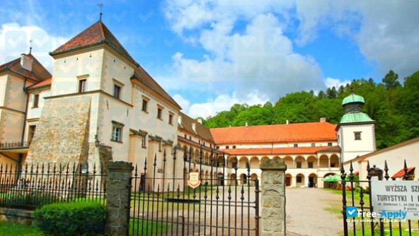 Higher School of Tourism and Ecology in Sucha Beskidzka фотография №13