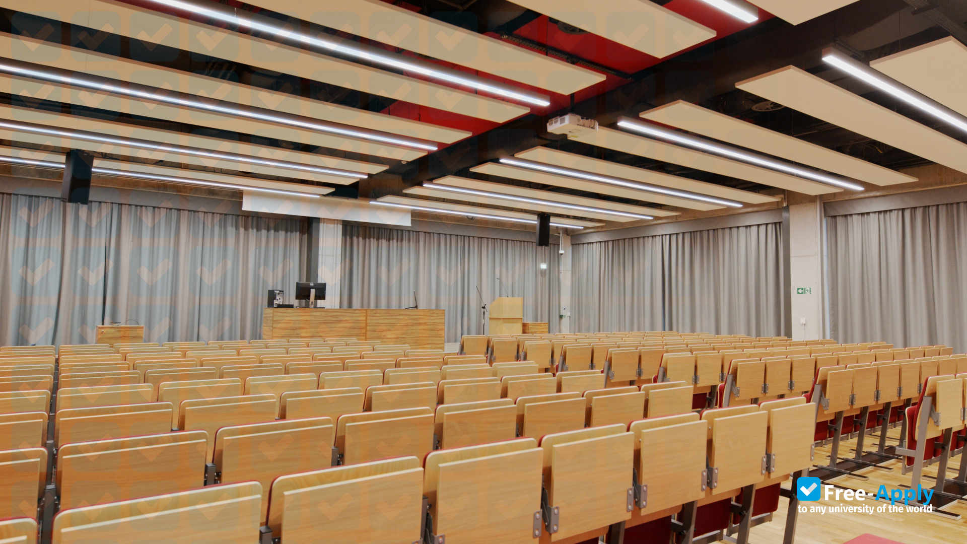 Foto de la Polish-Japanese Academy of Information Technology #10