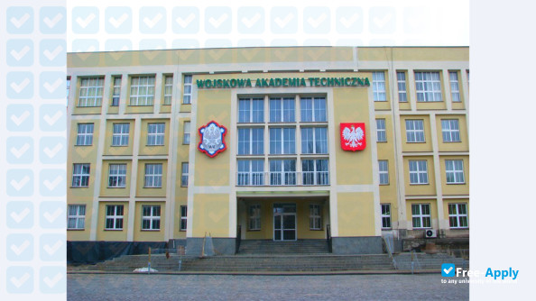 Foto de la Military Academy of Technology in Warsaw #9