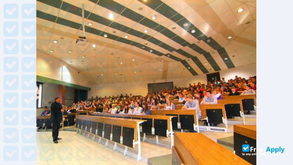 Nicolaus Copernicus University фотография №2