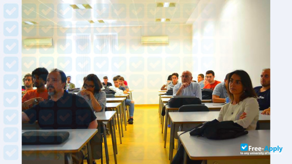 Foto de la Higher Institute of Education and Science (Lisbon) #2