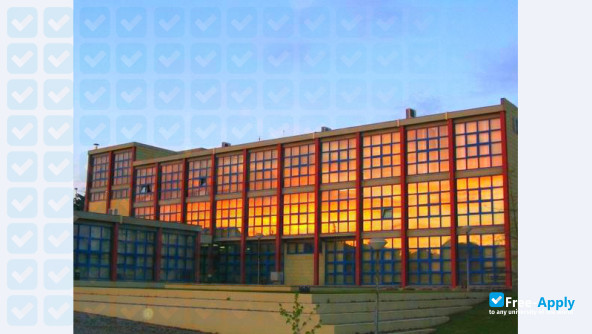 Higher Institute of Languages and Administration (Lisbon, Leiria, Santarém, VN Gaia, Bragança) photo #5