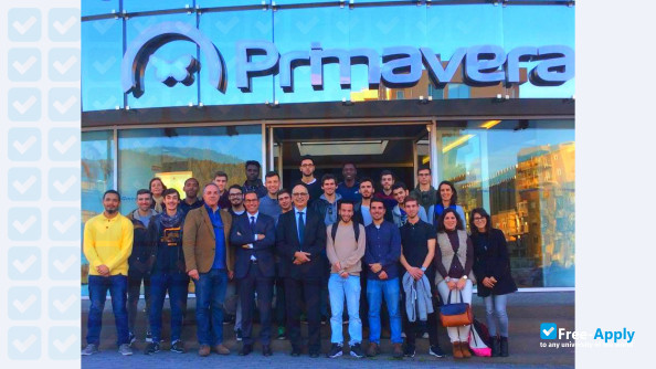 Foto de la Institute of Advanced Technologies Lisbon #2