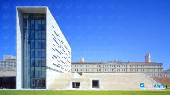 Foto de la New University of Lisbon #10