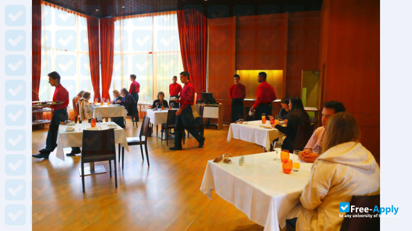 116/5000 School of Hospitality and Tourism of Estoril (Estoril) photo