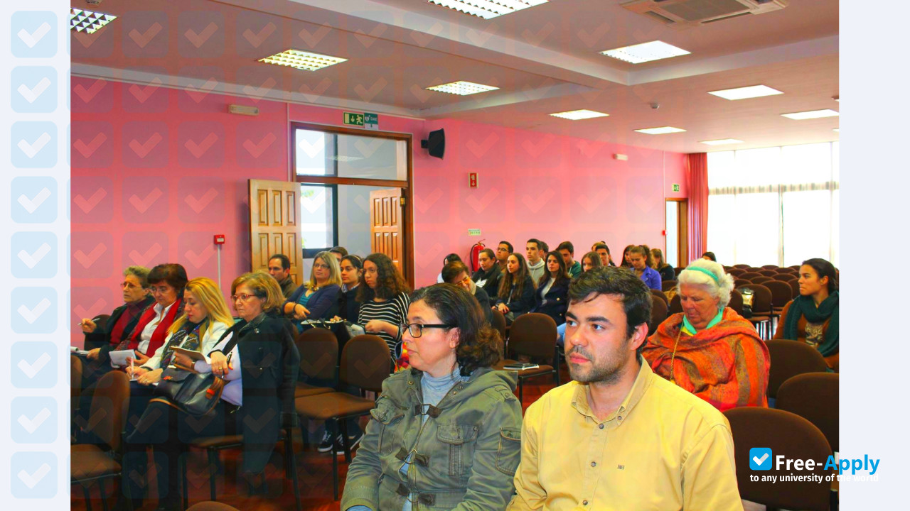 Foto de la Instituto Superior de Administração e Linguas (Funchal) #6