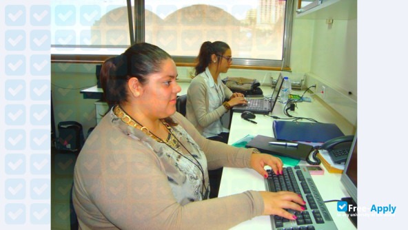 Foto de la Instituto Superior de Administração e Linguas (Funchal) #15