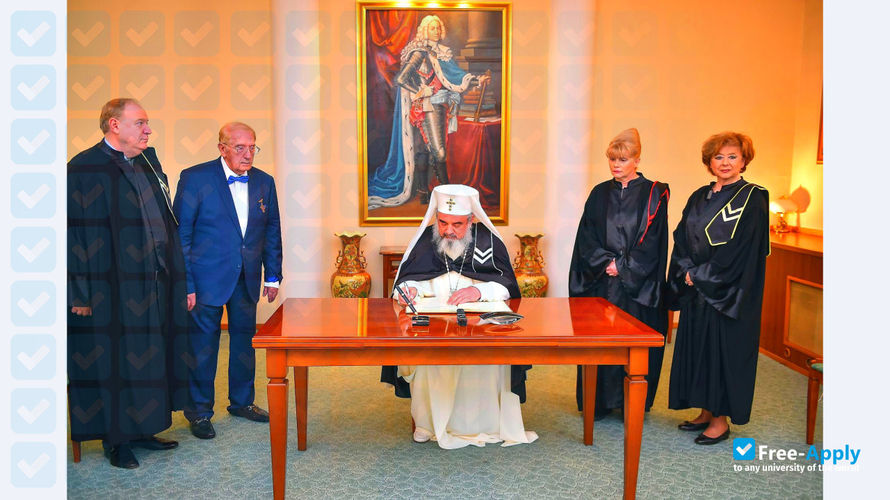 "Dimitrie Cantemir" Christian University photo