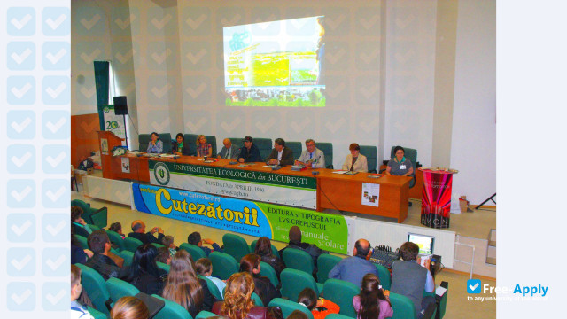 Foto de la University Ecologica Bucharest #4