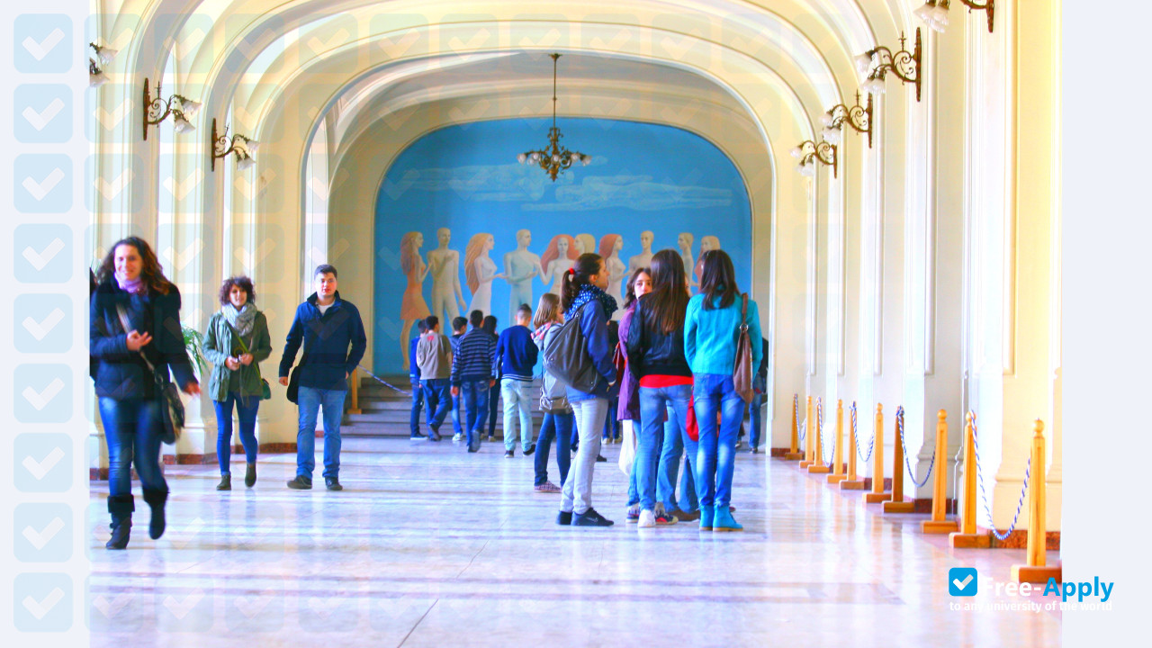 Photo de l’Alexandru Ioan Cuza University #8