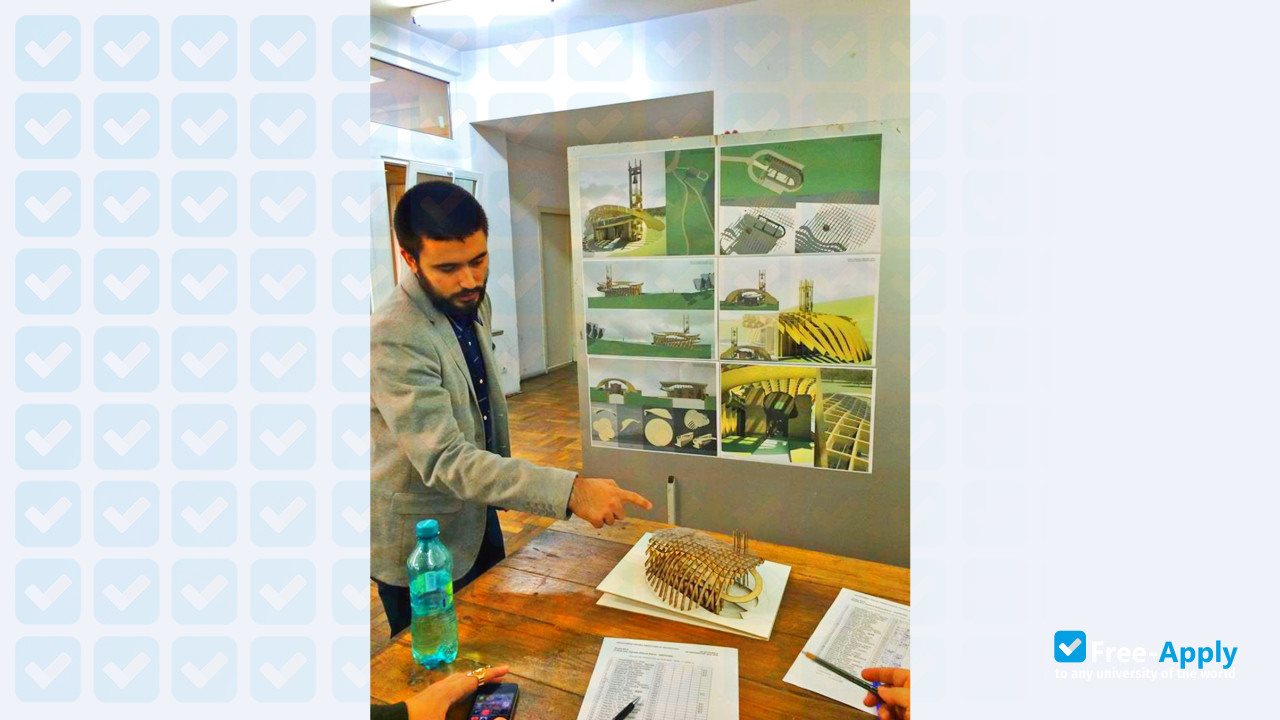 Foto de la Ion Mincu University of Architecture and Urbanism #7