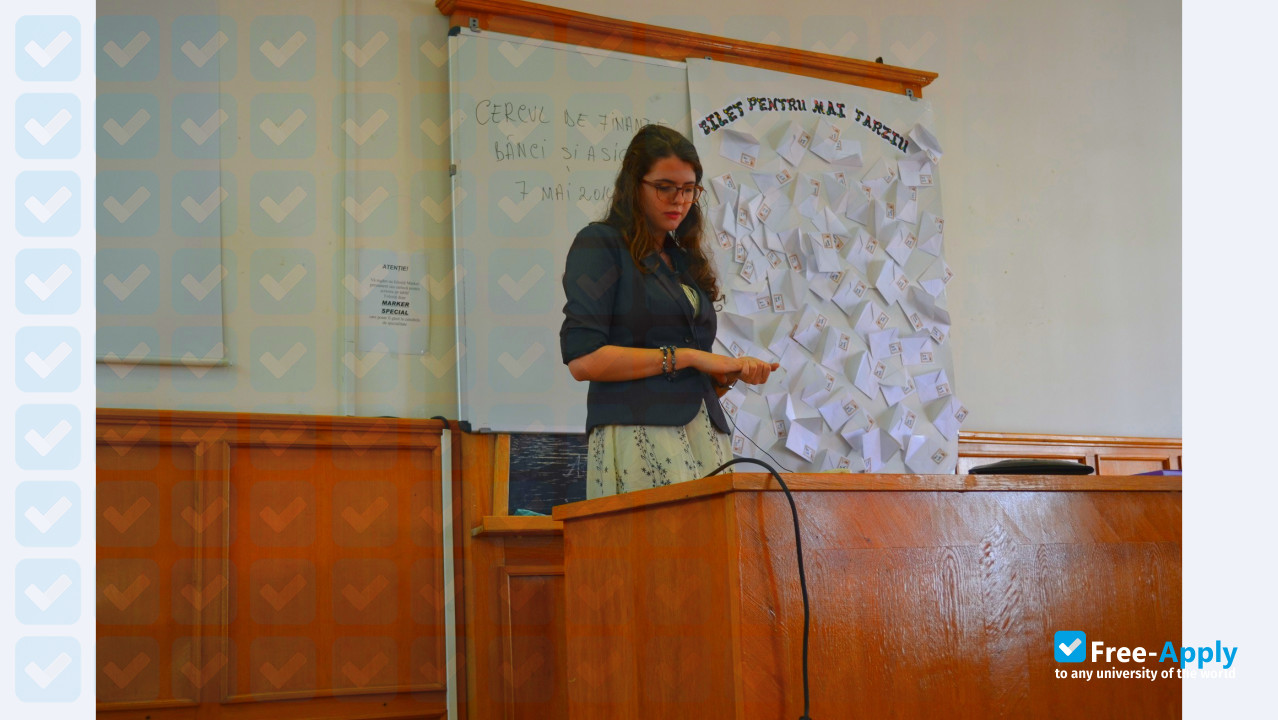 Photo de l’″Nicolae Titulescu″ University #4