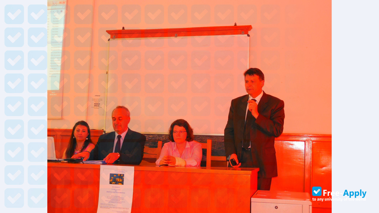 Photo de l’″Nicolae Titulescu″ University #6