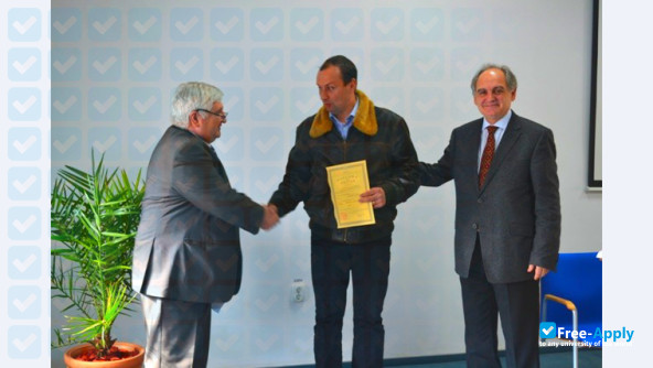 Foto de la University of Agricultural Sciences and Veterinary Medicine Cluj-Napoca #2