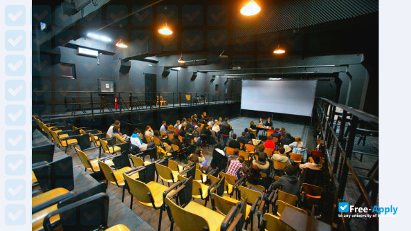 Caragiale University of Theatrical Arts and Cinematography фотография №10