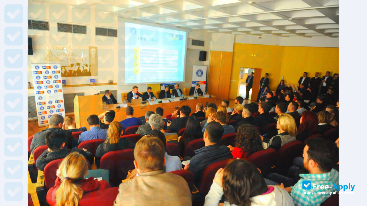 Photo de l’“Vasile Alecsandri” University of Bacău #8