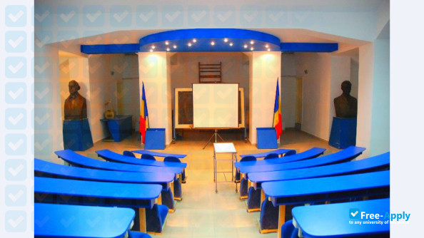 Photo de l’University of Medicine and Pharmacy Craiova #4