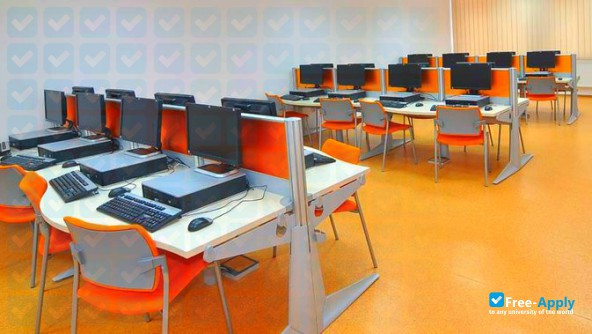 Photo de l’University of Medicine and Pharmacy Craiova #3