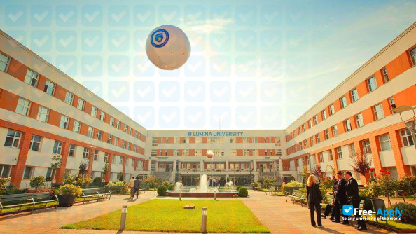 Photo de l’Lumina – the University of South-East Europe #9