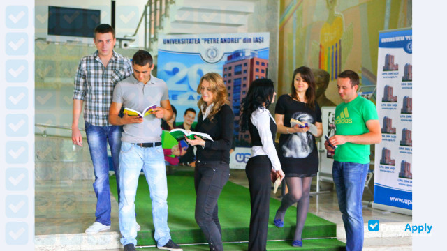 Foto de la "Petre Andrei" University of Iași #8