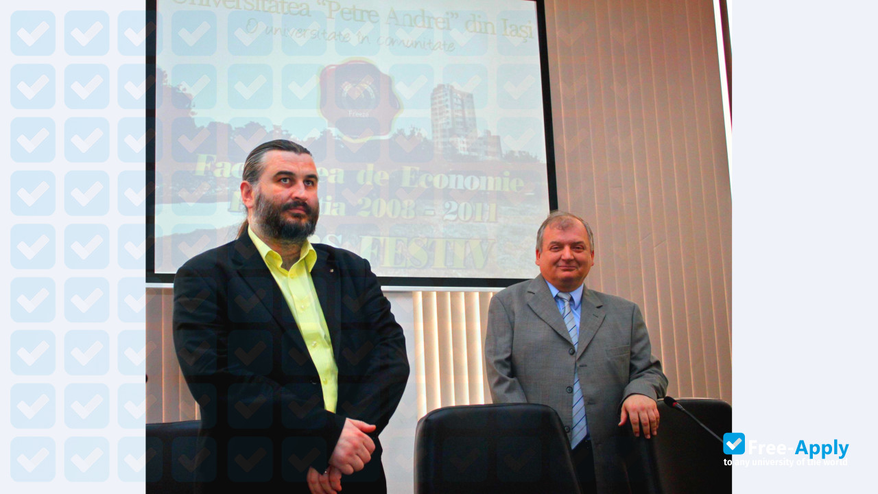 Photo de l’"Petre Andrei" University of Iași #10