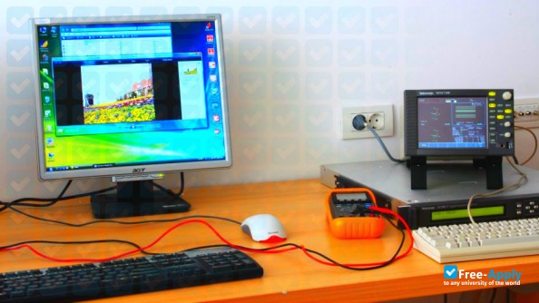 Foto de la Valahia University of Târgoviște #12