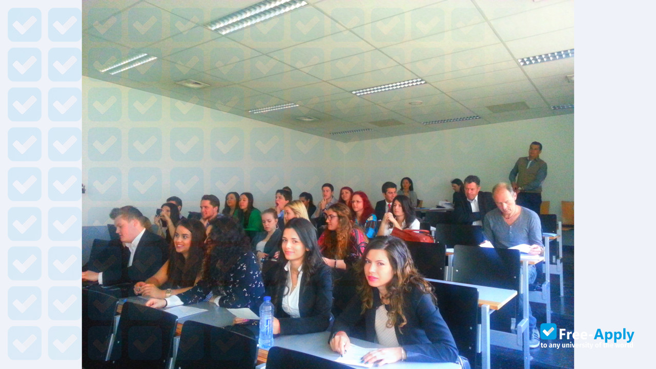 Photo de l’Universitatea George Bacovia Bacau #9
