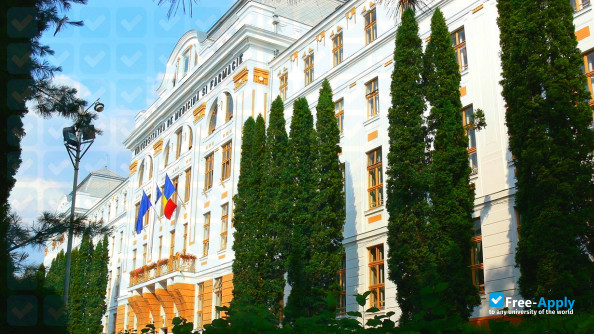 University of Medicine and Pharmacy of Târgu Mureș photo #7