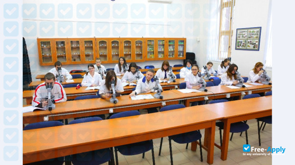 University of Medicine and Pharmacy of Târgu Mureș photo #3