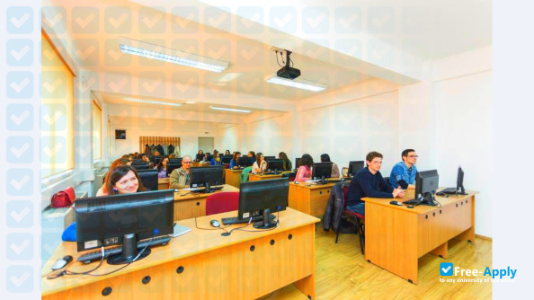 "Petru Maior" University of Tîrgu-Mureș photo #4