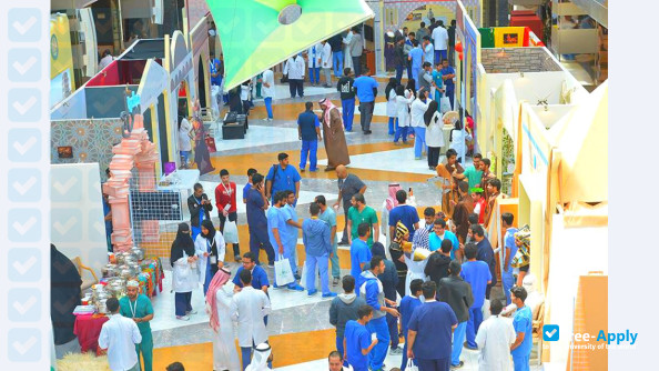 Foto de la King Saud bin Abdulaziz University for Health Sciences #2
