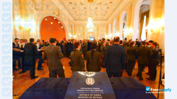 Foto de la University of Defense #5