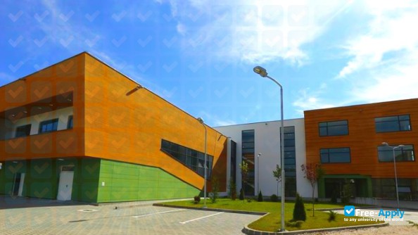 Photo de l’International Business College Mitrovica #4