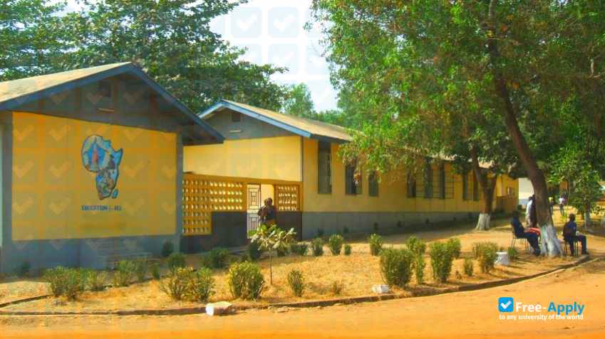 Photo de l’University of Makeni #6