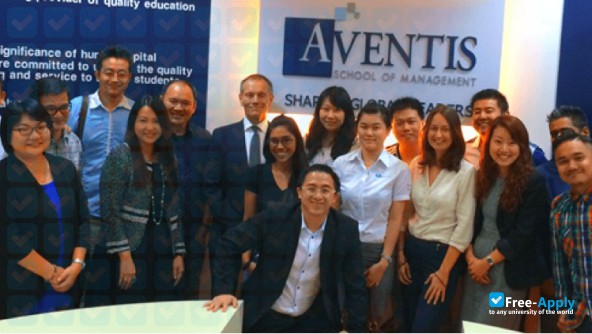 Foto de la Aventis School of Management #5