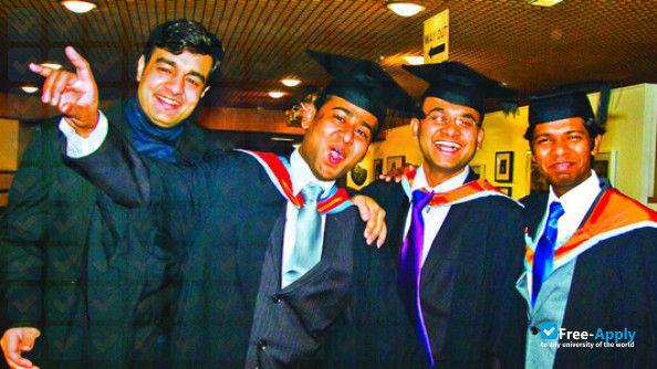 Cardiff Metropolitan University: Asia Campus photo #4