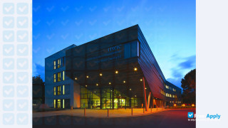 Cardiff Metropolitan University: Asia Campus миниатюра №3