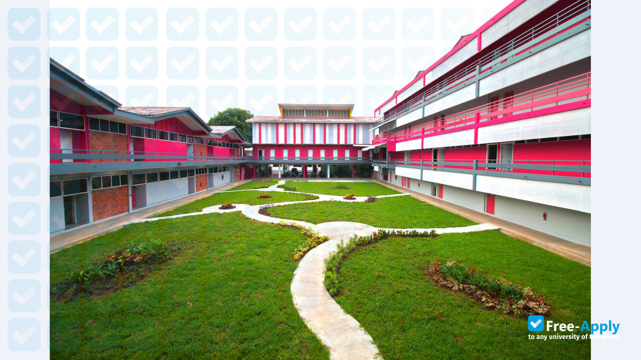 Photo de l’DIMENSIONS International College #10