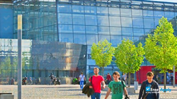 Photo de l’German Institute of Science and Technology #8