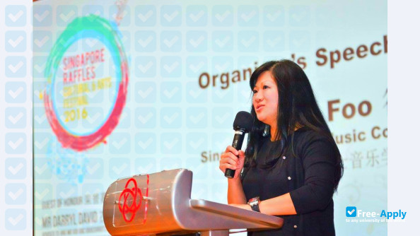 Foto de la Singapore Raffles Music College #12