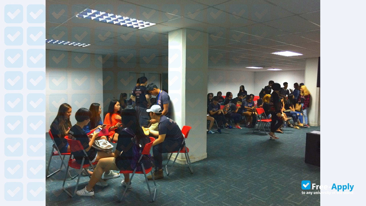 Foto de la Singapore Raffles Music College #4