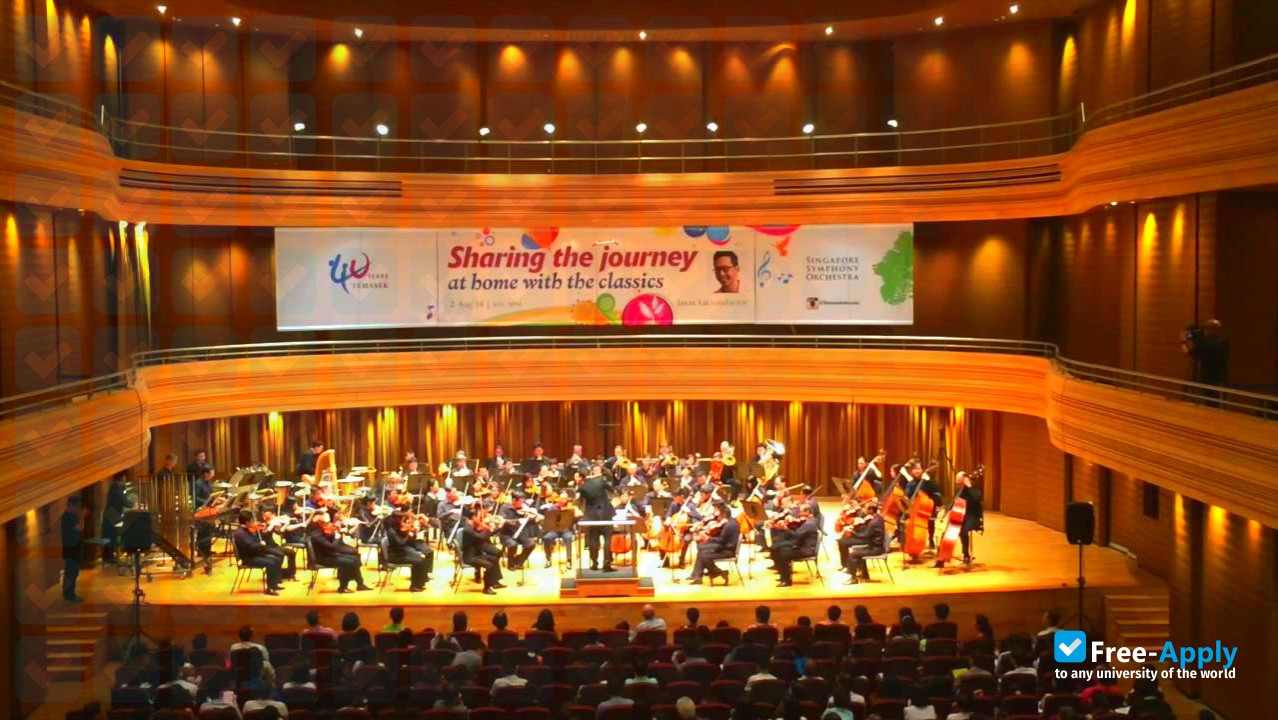 Foto de la Yong Siew Toh Conservatory of Music #5