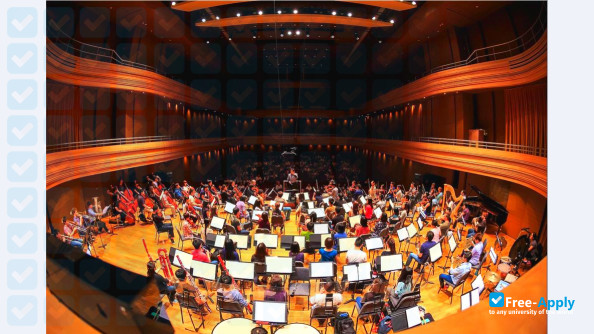 Foto de la Yong Siew Toh Conservatory of Music #7