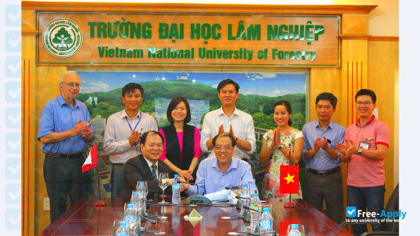 Foto de la Bac Giang Agriculture & Forestry University #4