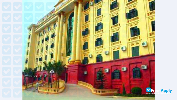 Phuong Dong University photo