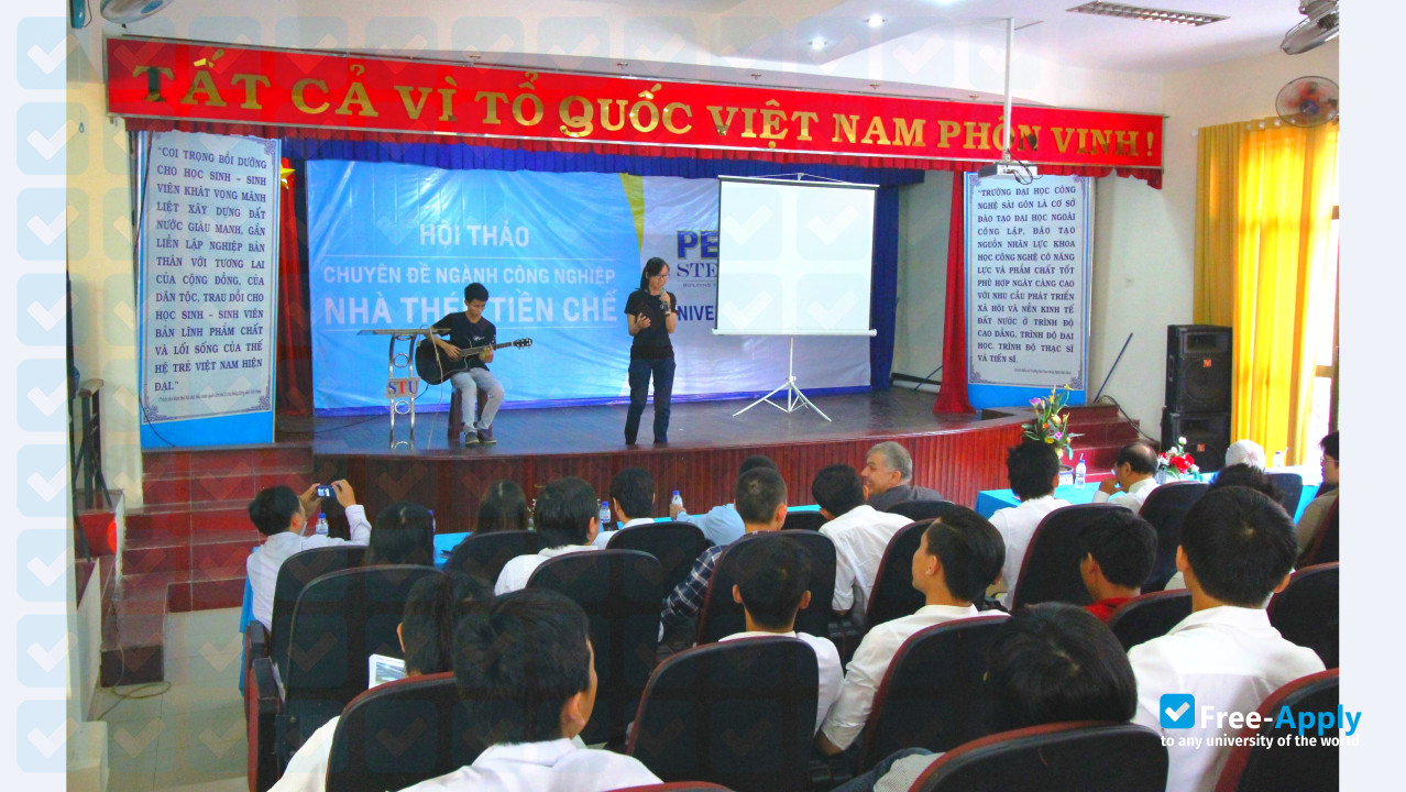 Foto de la Saigon Technology University #6