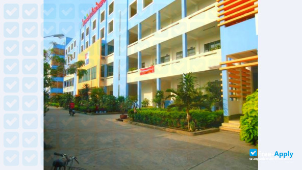 Foto de la Long An University of Economics and Industry #3
