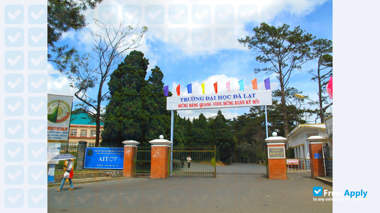 Фотография University of Da Lat