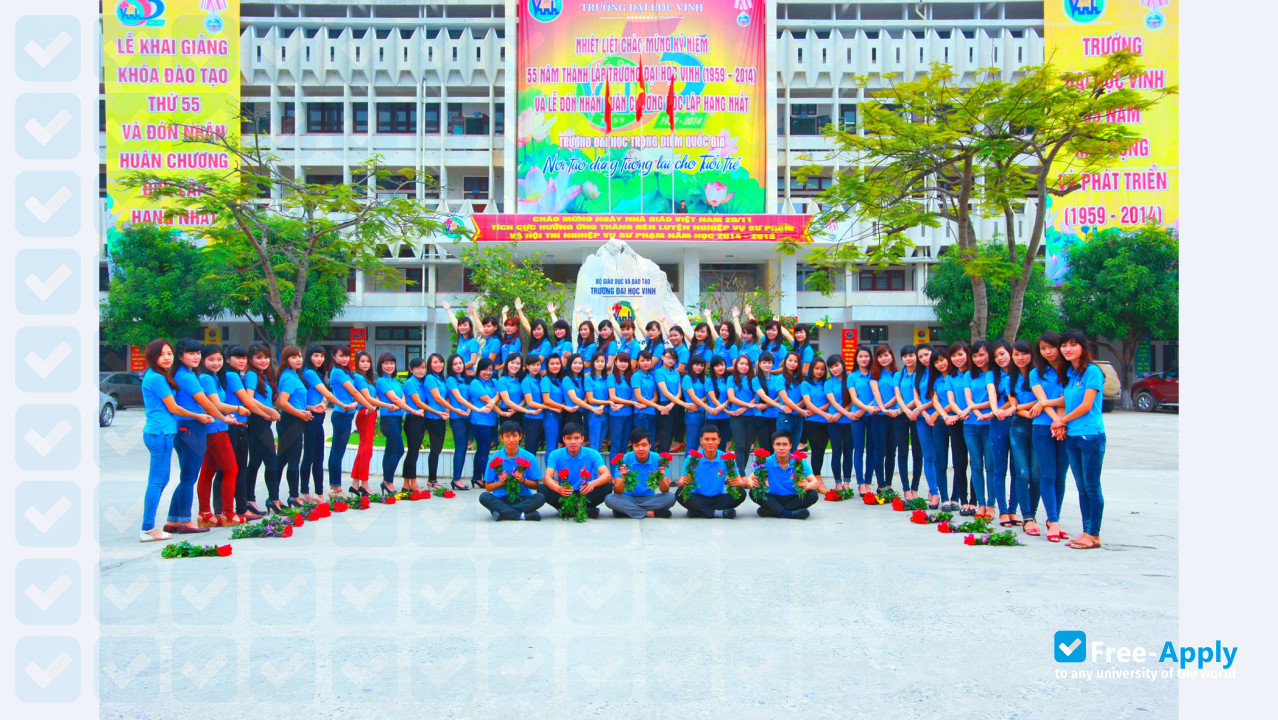 Foto de la Vinh University #4
